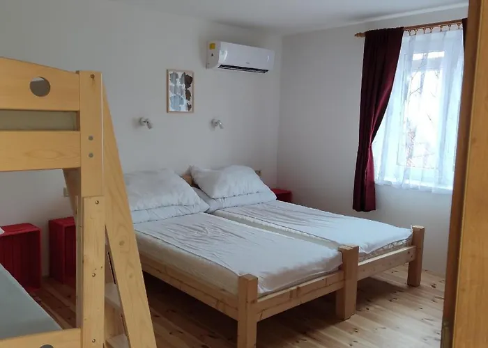 Spacir Country house *